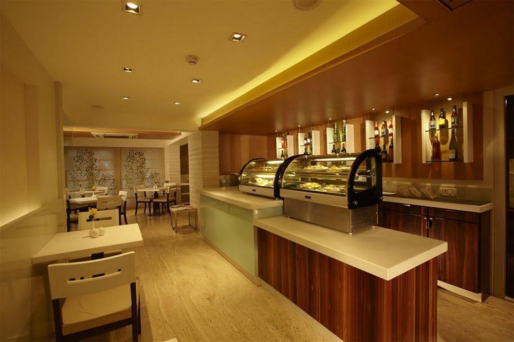 Hotel Bawa Continental Mumbai  Buitenkant foto