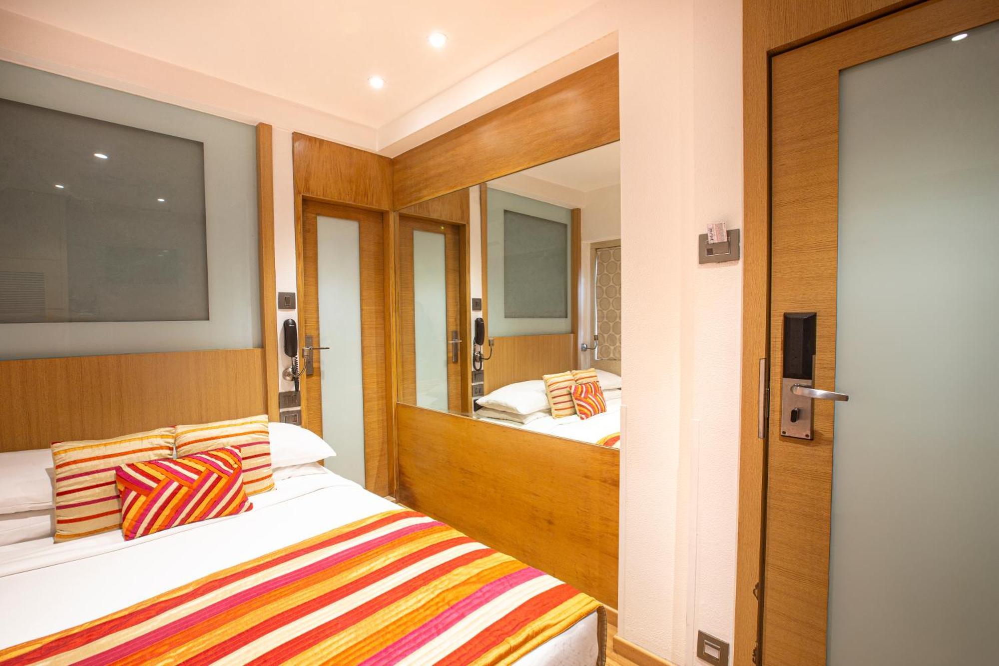 Hotel Bawa Continental Mumbai  Buitenkant foto