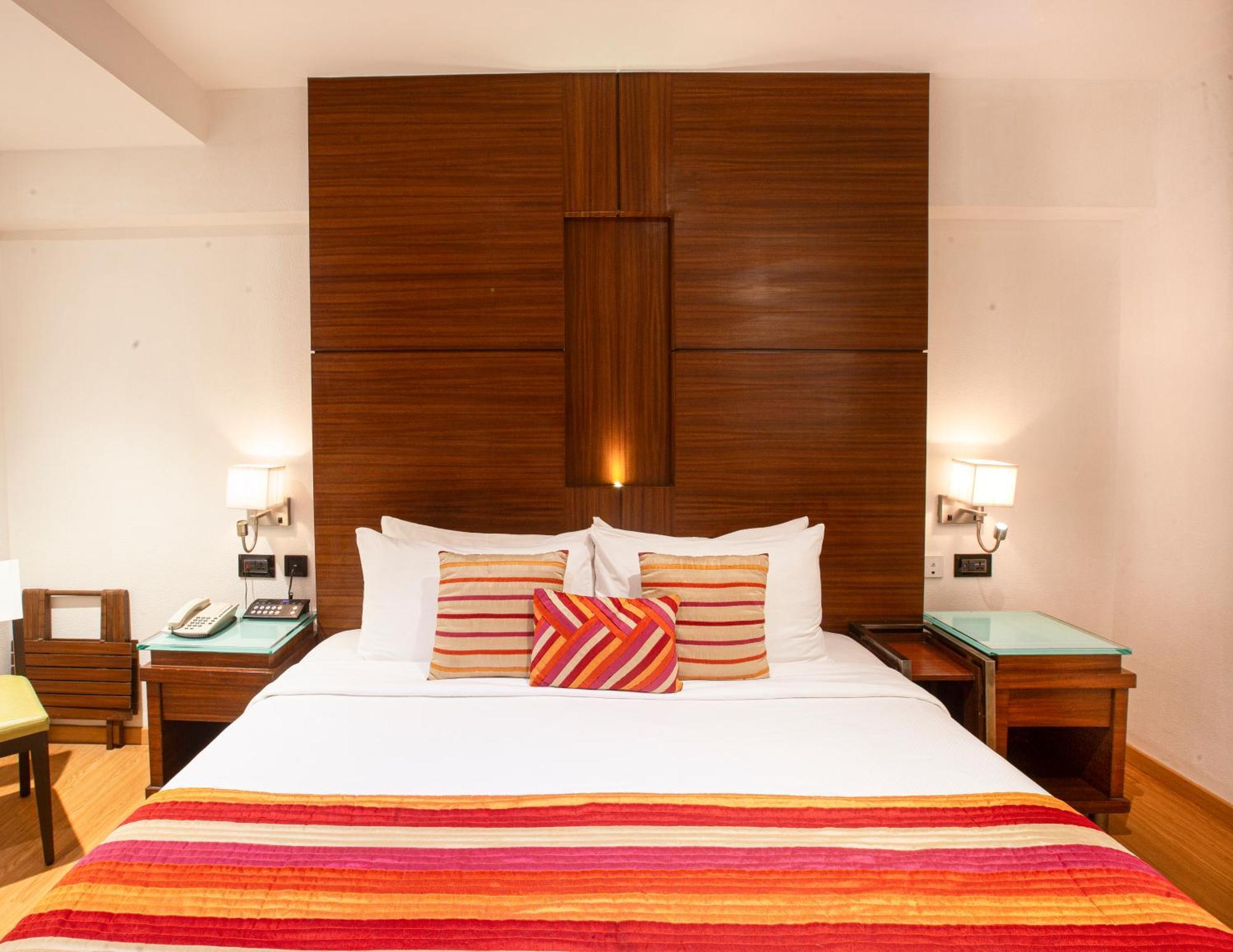 Hotel Bawa Continental Mumbai  Buitenkant foto