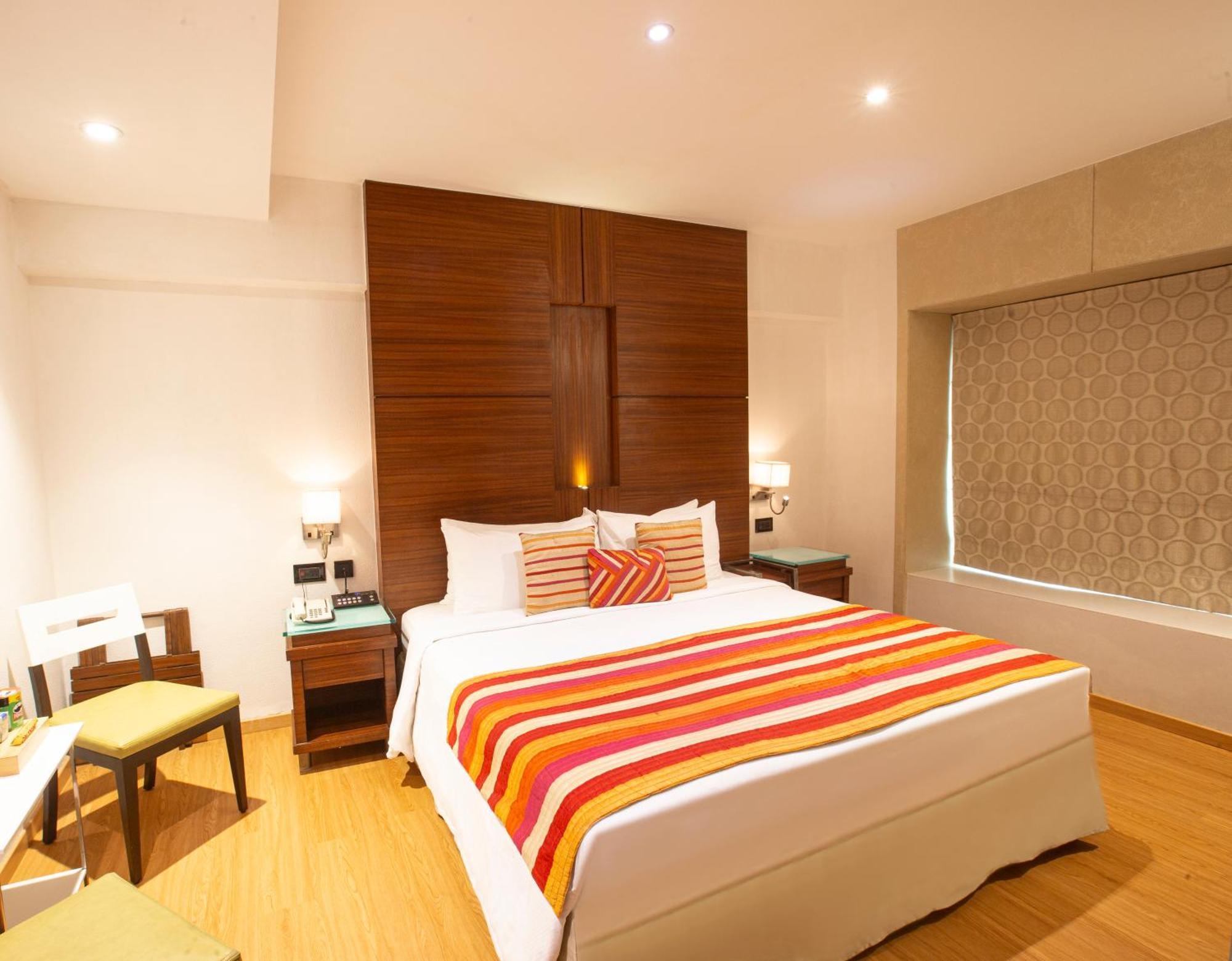 Hotel Bawa Continental Mumbai  Buitenkant foto